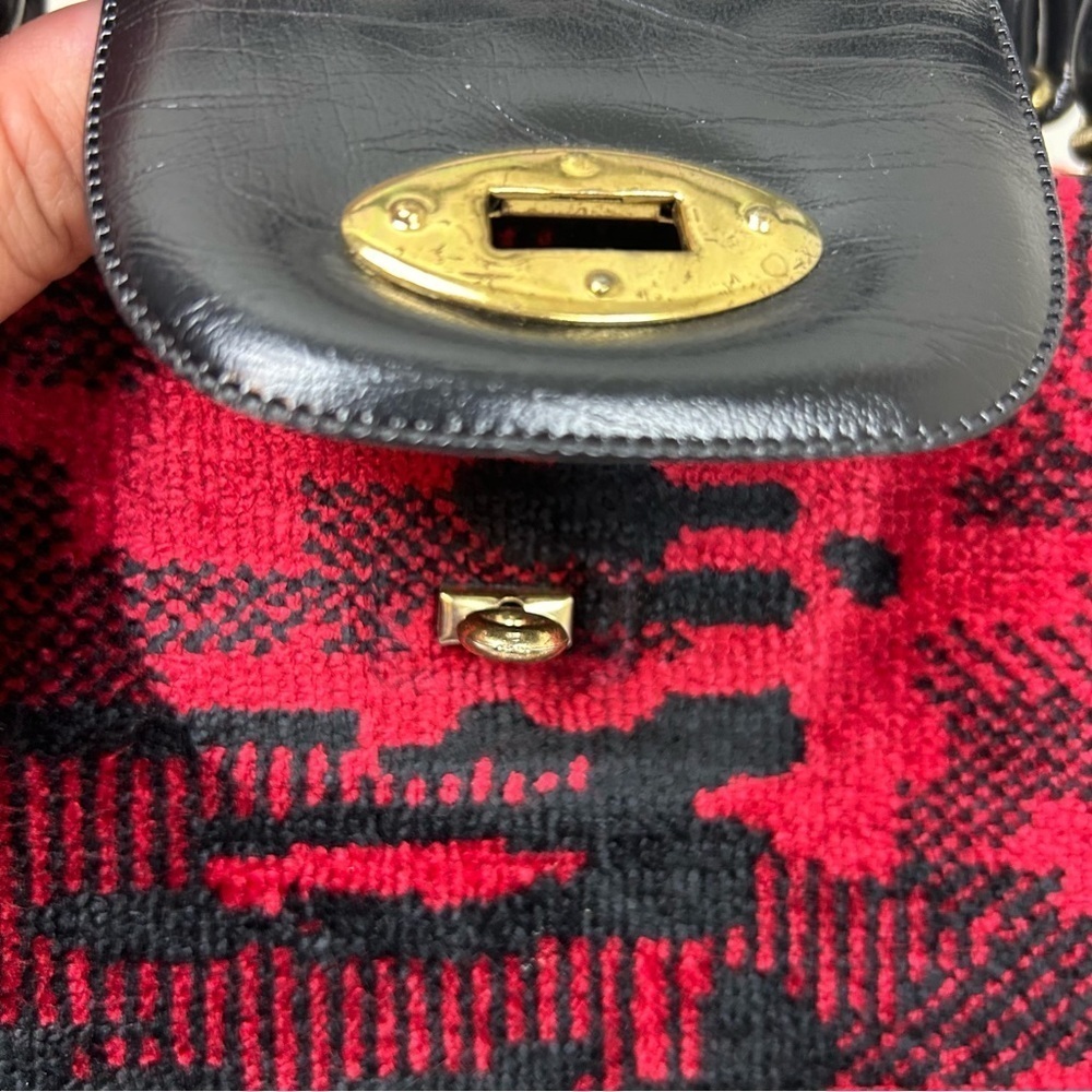 Vintage Red and black abstract carpet hand bag purse - Picture 12 of 16